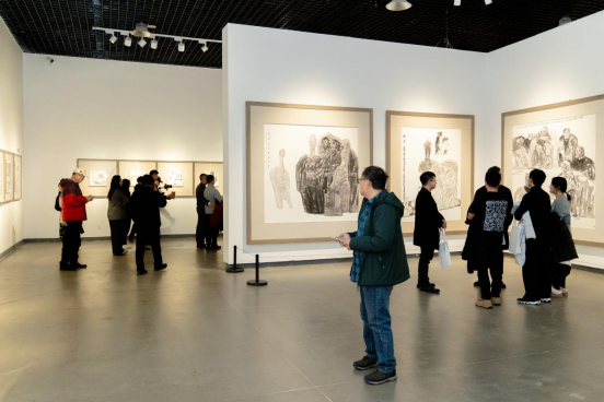 丝绸之路——杨晓阳丝路四十年好意思术创作暨文件展（新疆站）在新疆好意思术馆开幕