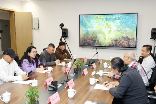 丝绸之路——杨晓阳丝路四十年好意思术创作暨文件展（新疆站）在新疆好意思术馆开幕