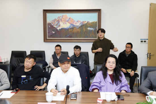 丝绸之路——杨晓阳丝路四十年好意思术创作暨文件展（新疆站）在新疆好意思术馆开幕