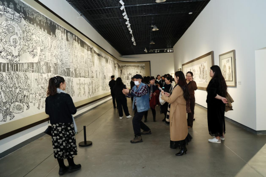 丝绸之路——杨晓阳丝路四十年好意思术创作暨文件展（新疆站）在新疆好意思术馆开幕